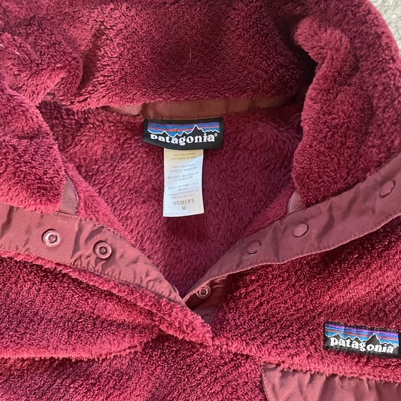 Medium Patagonia burgundy fleece pull over - Picture 2 of 2